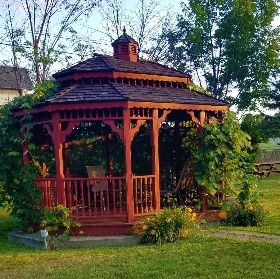 Lake Erie Lodge Exterior foto